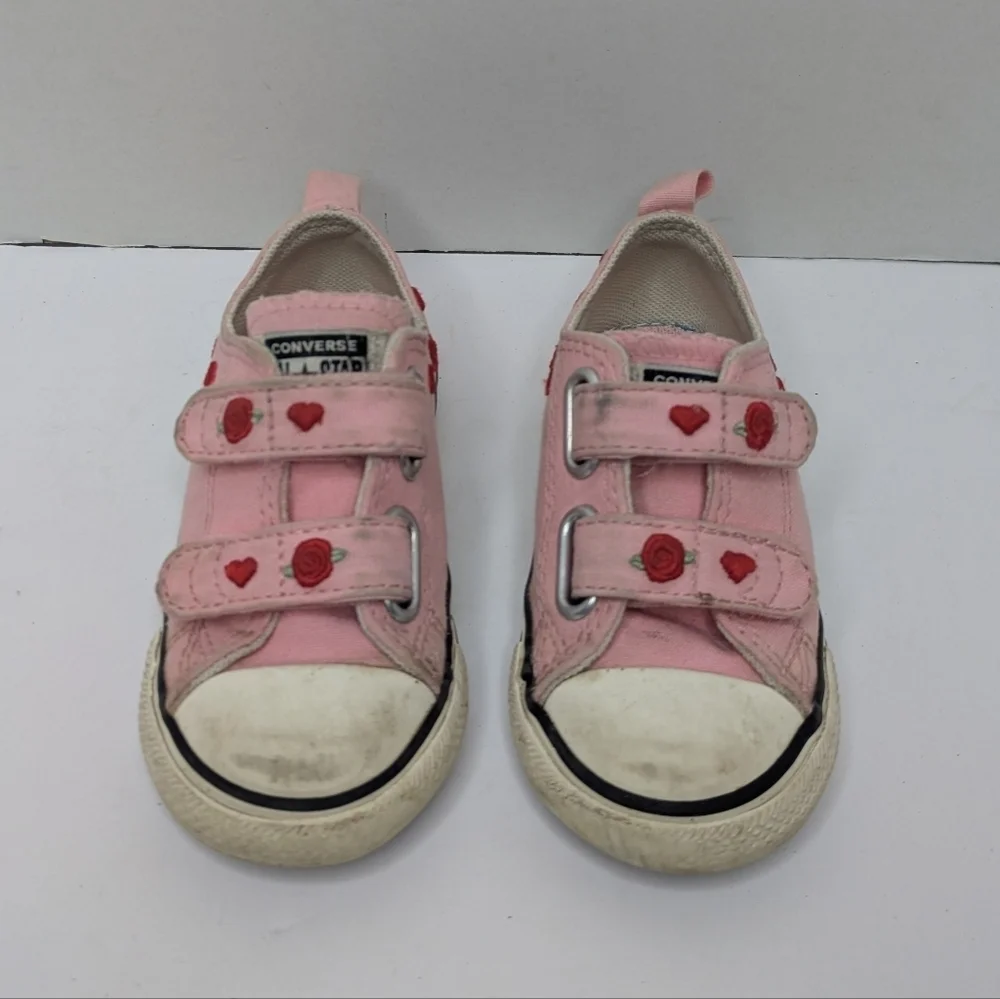 Converse Rose Heart Embroidered Sneaker 6T